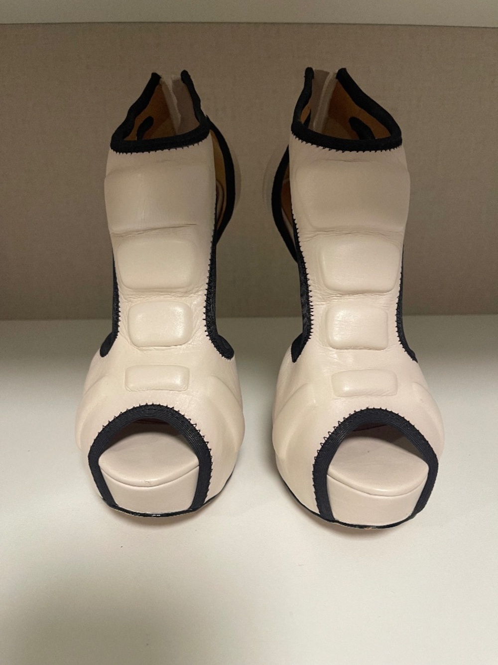 L.A.M.B. by Gwen Stefani Leather Peep-Toe Platform Booties 7 Cream & Black